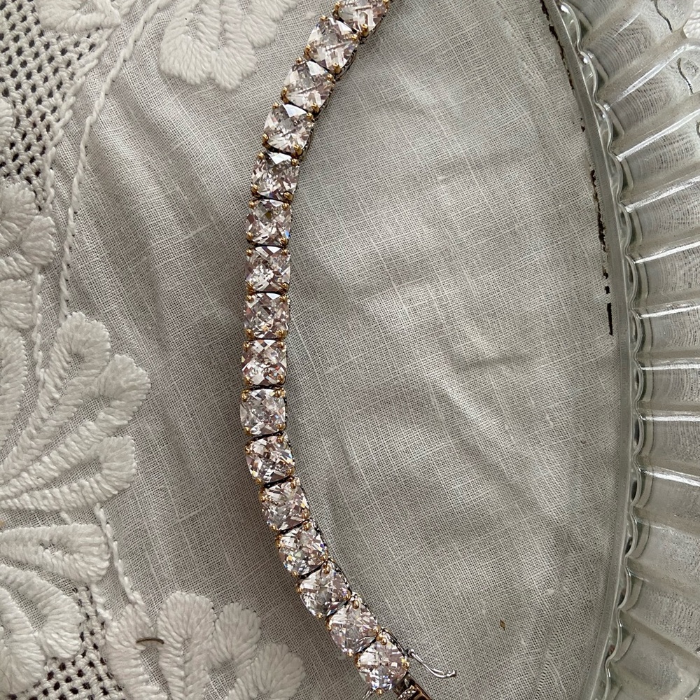 Chunky Rhinestone Bracelet - Picture 4 of 8